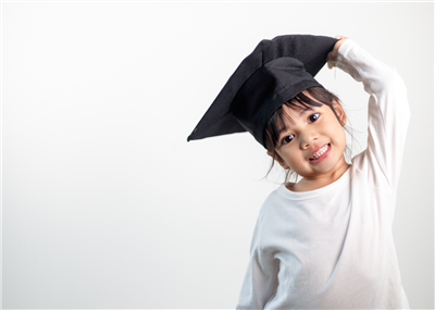  child with graduation cap